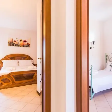 Vacanze Con Piscina Privata וילה