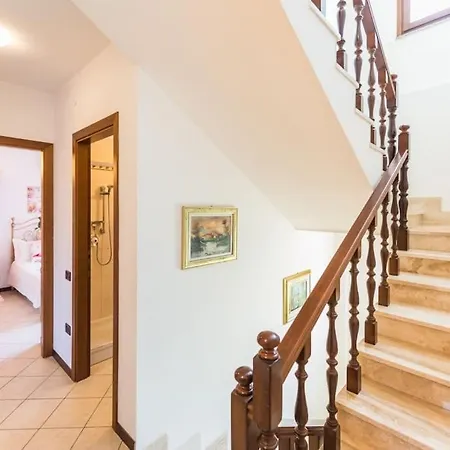 Vacanze Con Piscina Privata וילה Su Forti