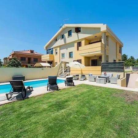 Vacanze Con Piscina Privata * Su Forti